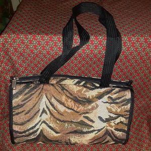 Unbranded Hand Bag to Luggage on Wheels